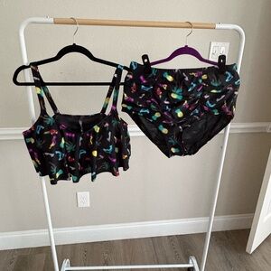 Torrid Size 2 (18/20) Multicolor Swim Top & Bottom